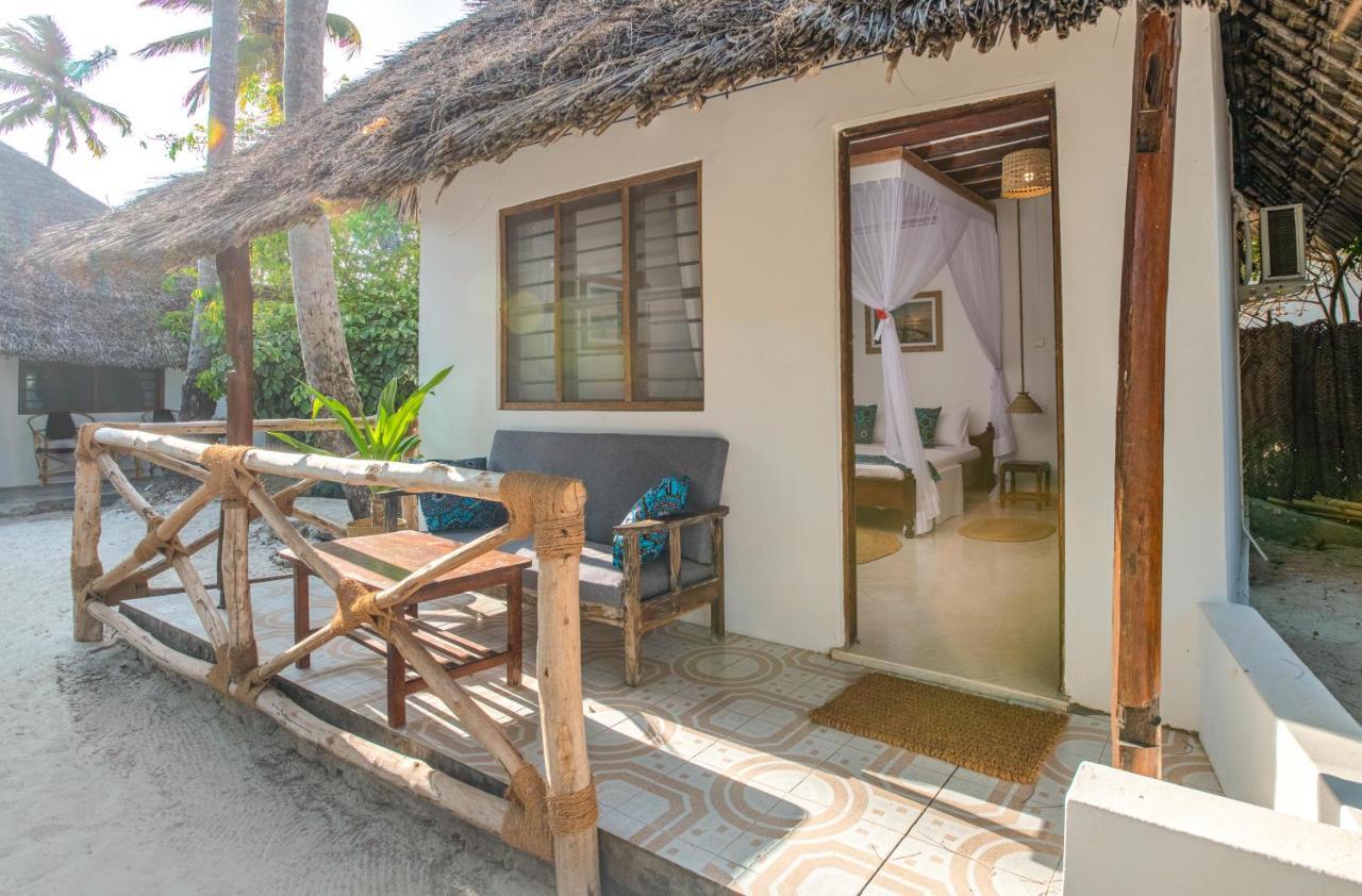 Poa Poa Bungalows 키웬그와 외부 사진