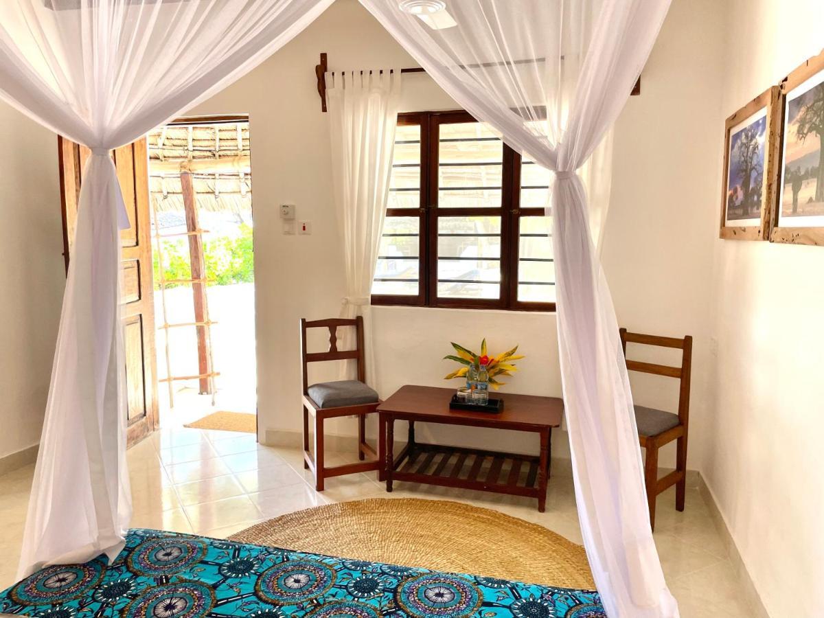 Poa Poa Bungalows 키웬그와 외부 사진